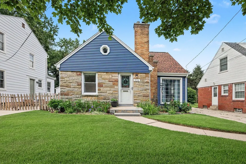 934 Reynard Street SE Grand Rapids City MI 49507