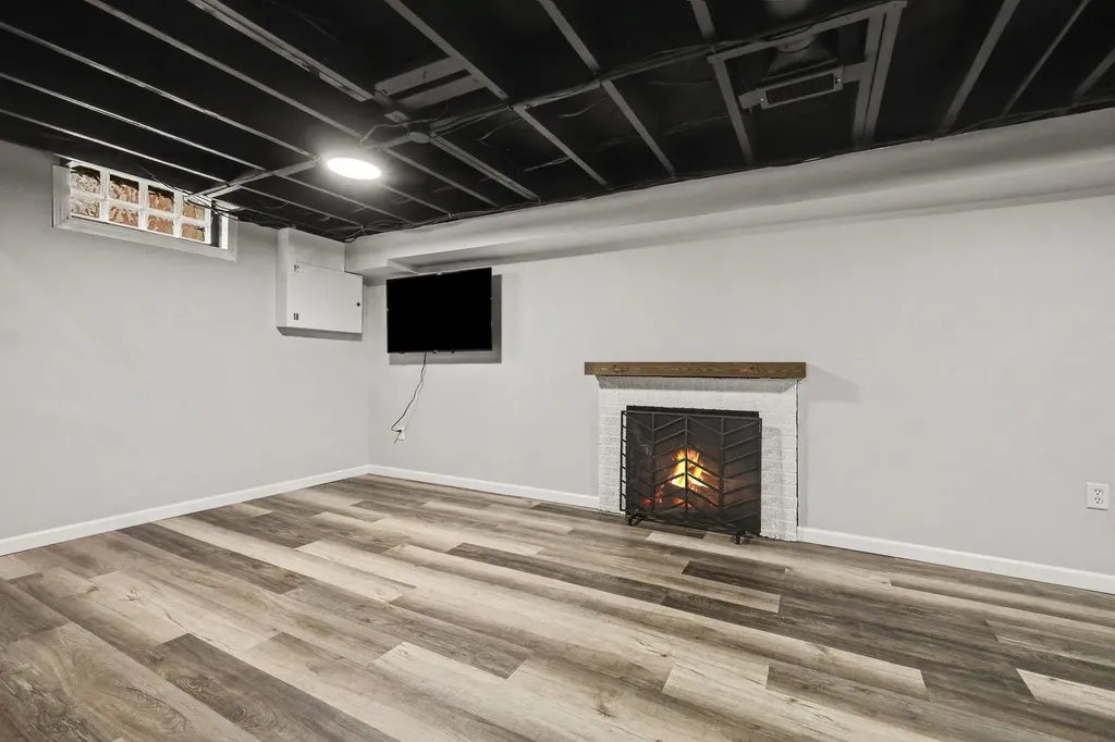 934 Reynard Street SE Grand Rapids City MI 49507