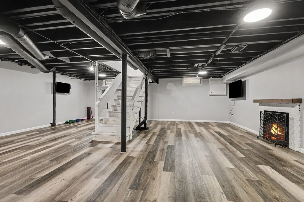 934 Reynard Street SE Grand Rapids City MI 49507