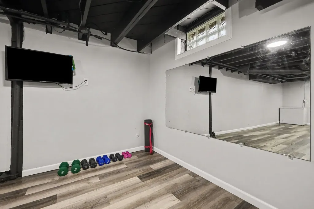 934 Reynard Street SE Grand Rapids City MI 49507