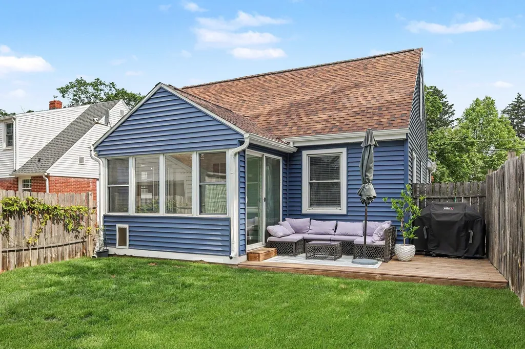 934 Reynard Street SE Grand Rapids City MI 49507