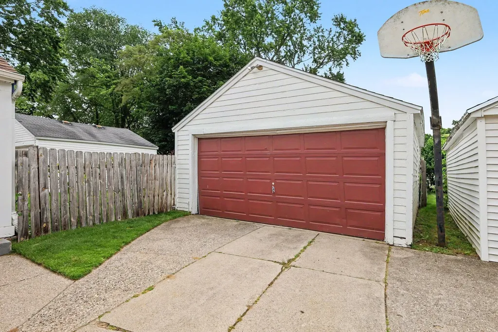 934 Reynard Street SE Grand Rapids City MI 49507