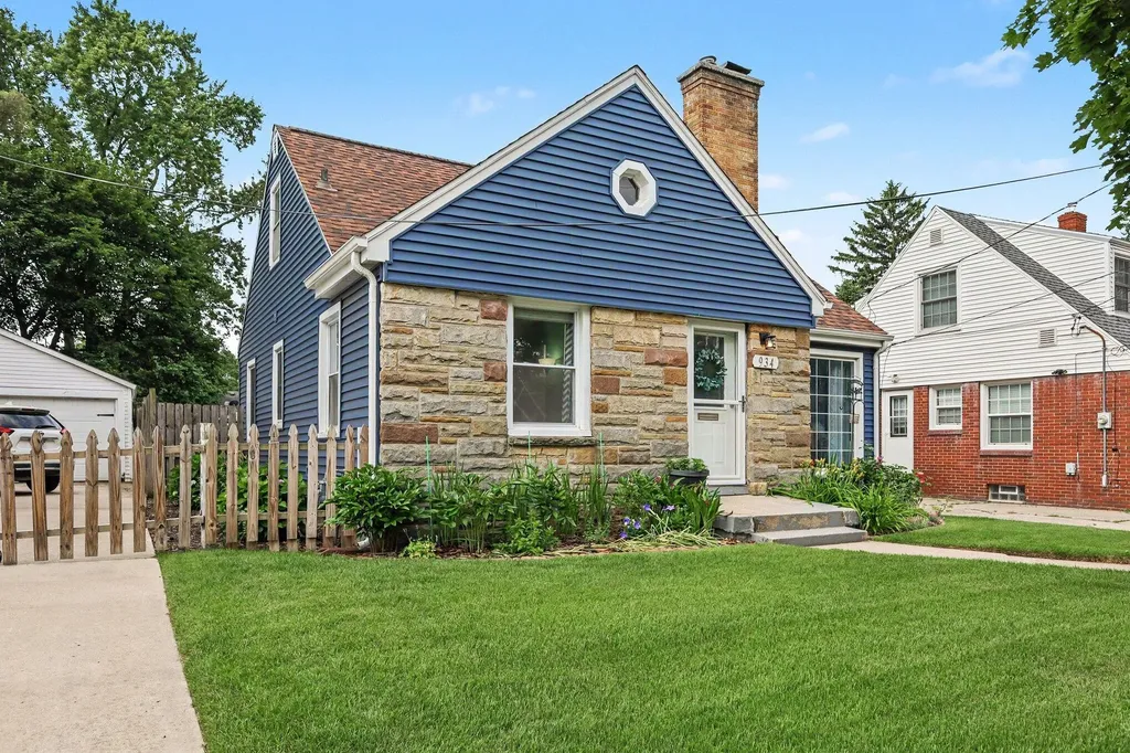 934 Reynard Street SE Grand Rapids City MI 49507