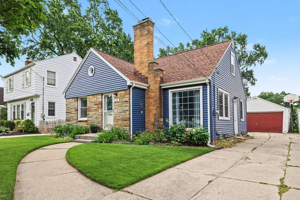 934 Reynard Street SE Grand Rapids City MI 49507