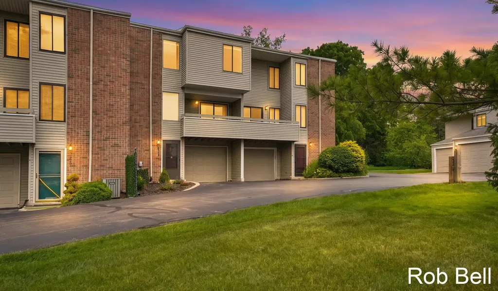 6223 Acropolis Drive SE Cascade Charter Township MI 49546