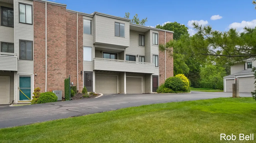 6223 Acropolis Drive SE Cascade Charter Township MI 49546