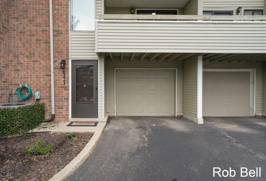 6223 Acropolis Drive SE Cascade Charter Township MI 49546