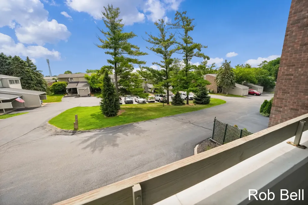 6223 Acropolis Drive SE Cascade Charter Township MI 49546