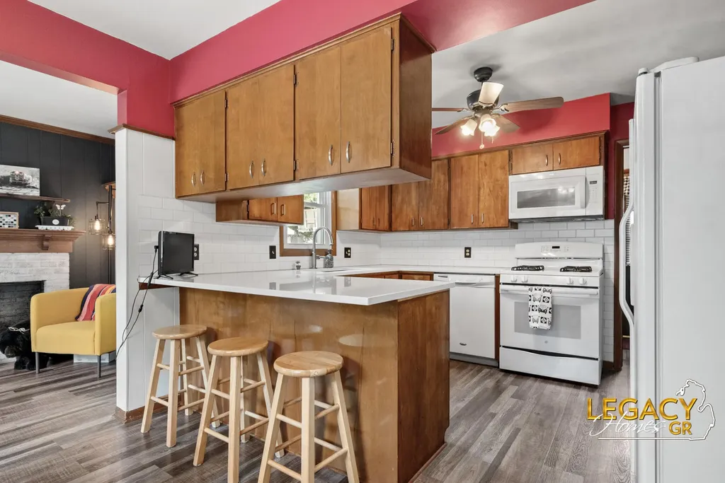 1031 Worcester Drive NE Grand Rapids City MI 49505