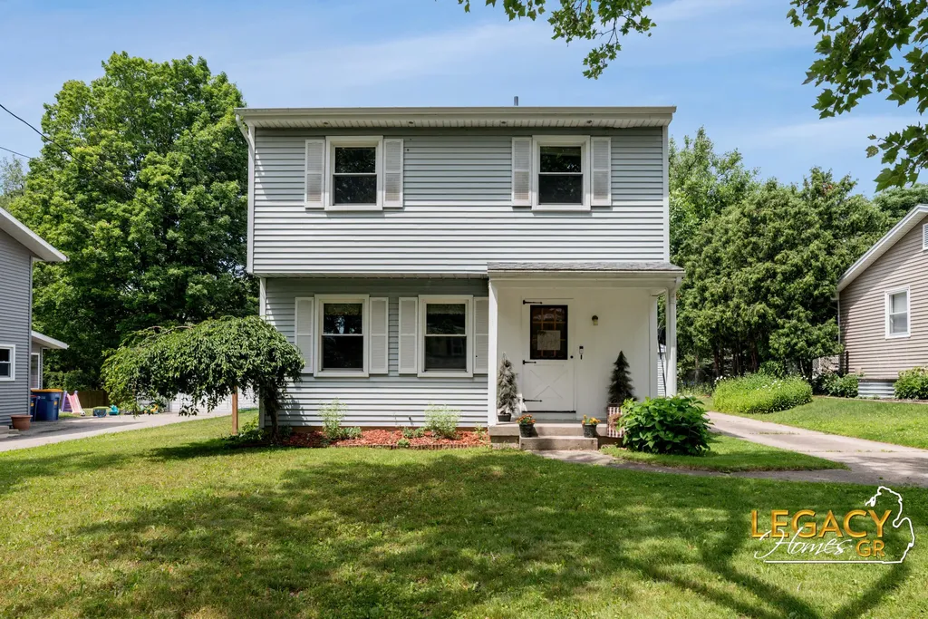 1031 Worcester Drive NE Grand Rapids City MI 49505