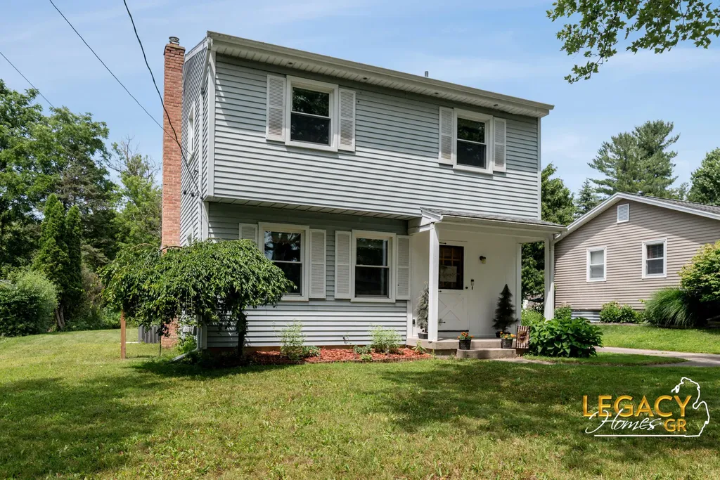 1031 Worcester Drive NE Grand Rapids City MI 49505