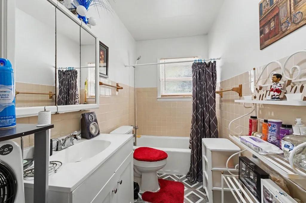 429 Coldbrook Street NE Grand Rapids City MI 49503