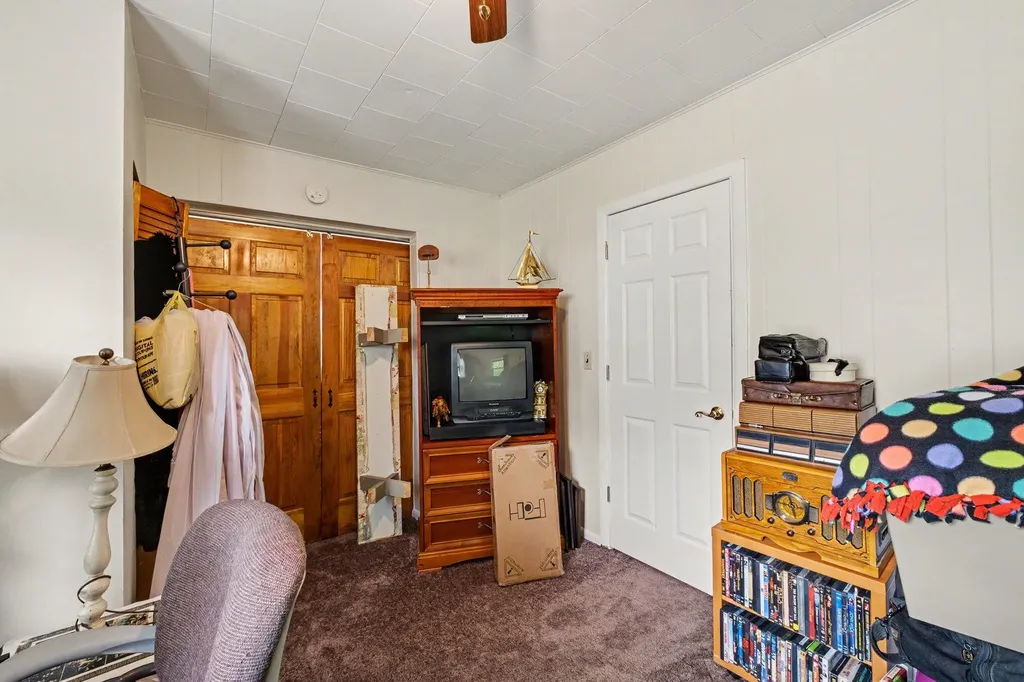 429 Coldbrook Street NE Grand Rapids City MI 49503