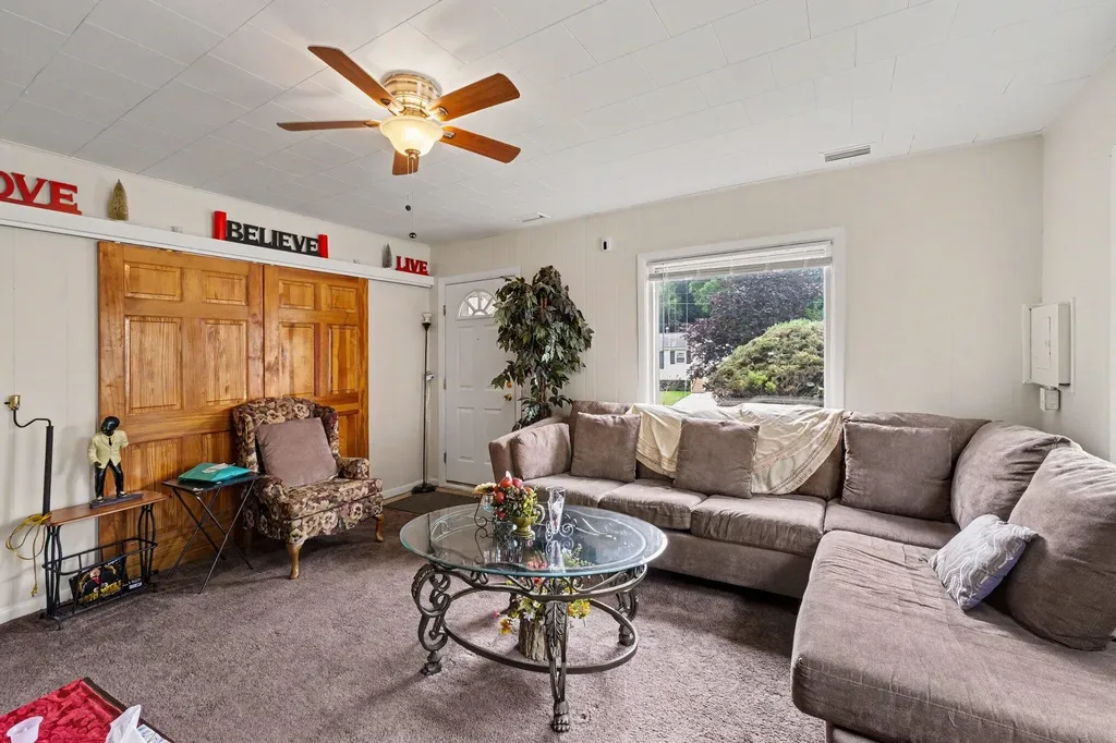 429 Coldbrook Street NE Grand Rapids City MI 49503