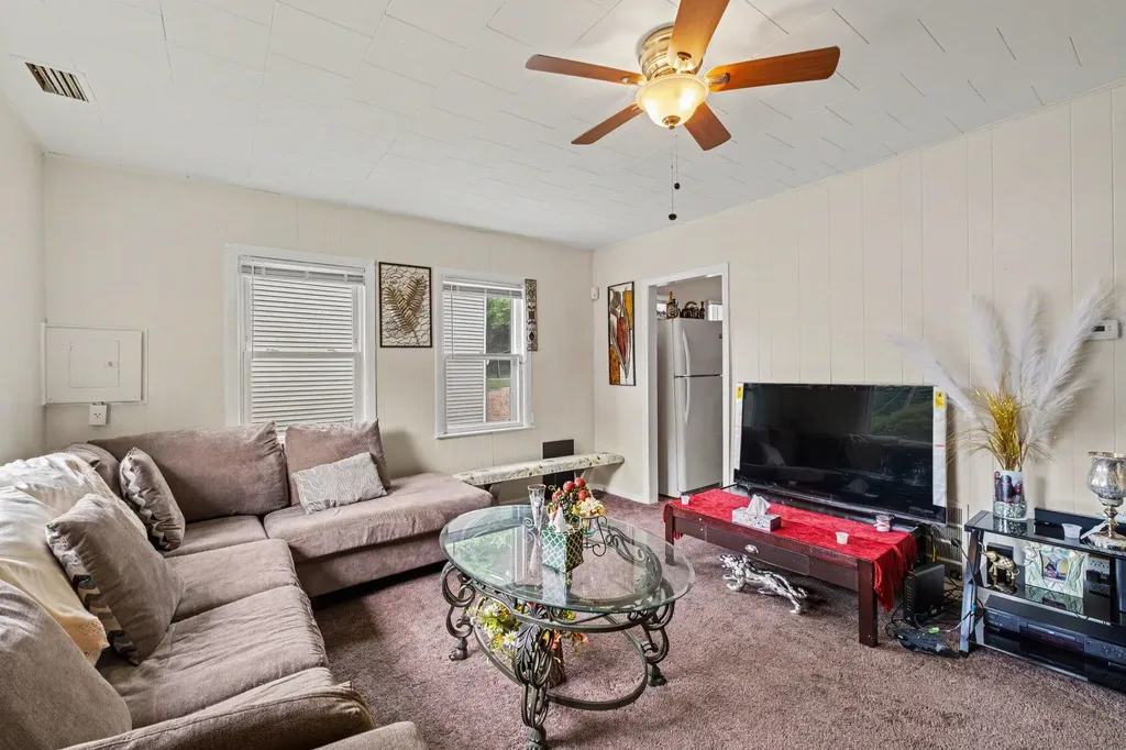 429 Coldbrook Street NE Grand Rapids City MI 49503