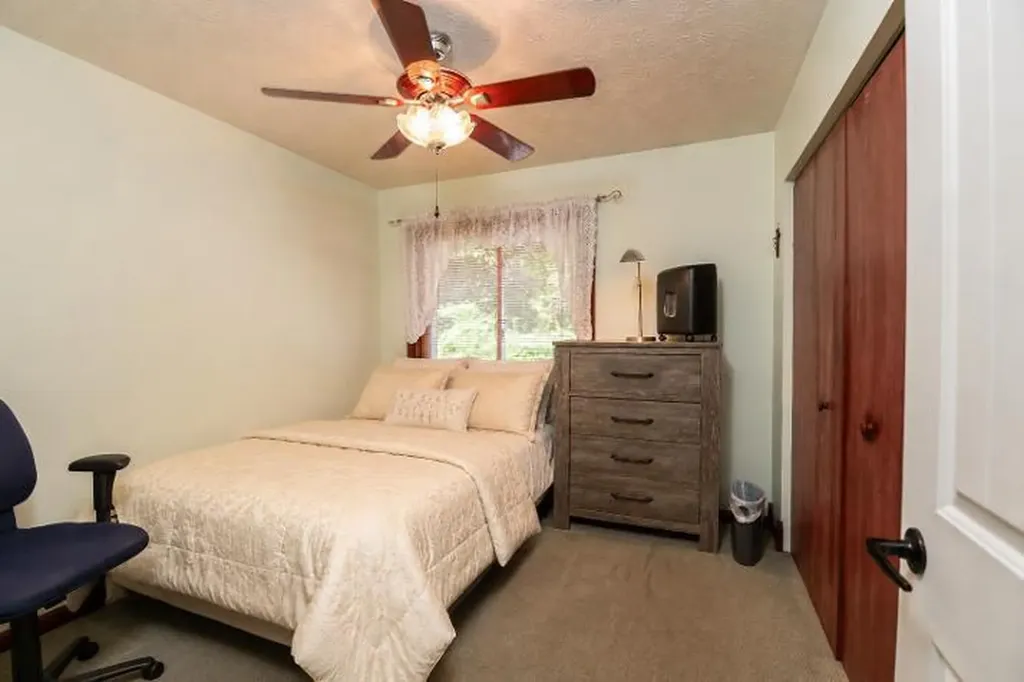 989 Mccabe Avenue NE Ada Township MI 49301