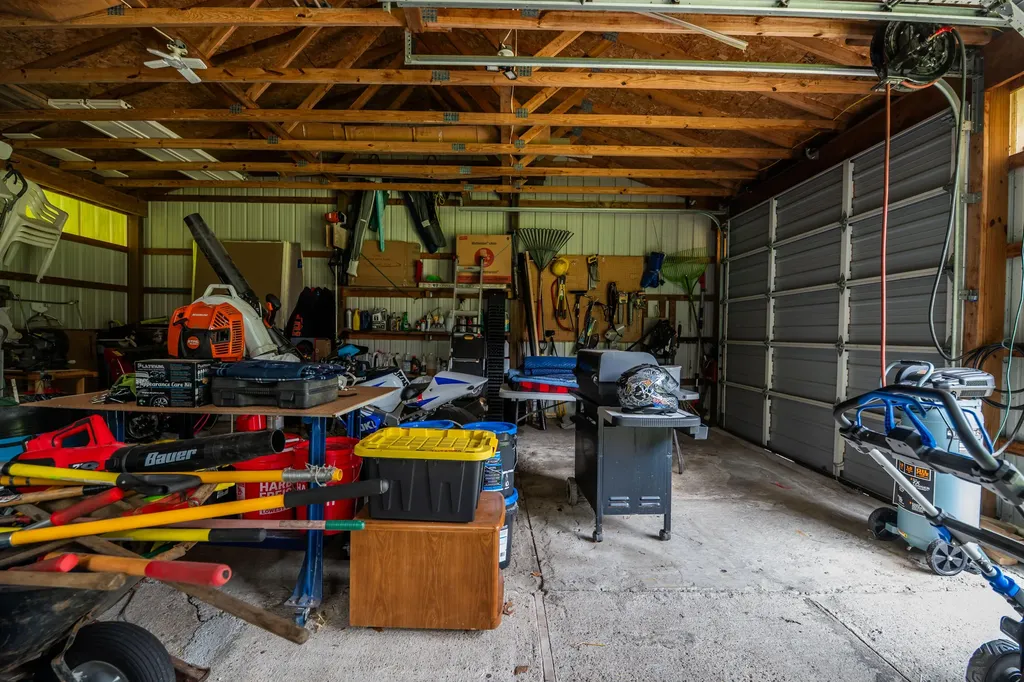 989 Mccabe Avenue NE Ada Township MI 49301