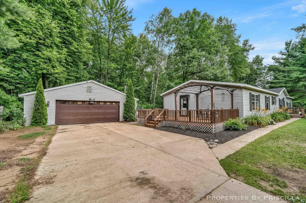3766 Mary Avenue Big Prairie Township MI 49337
