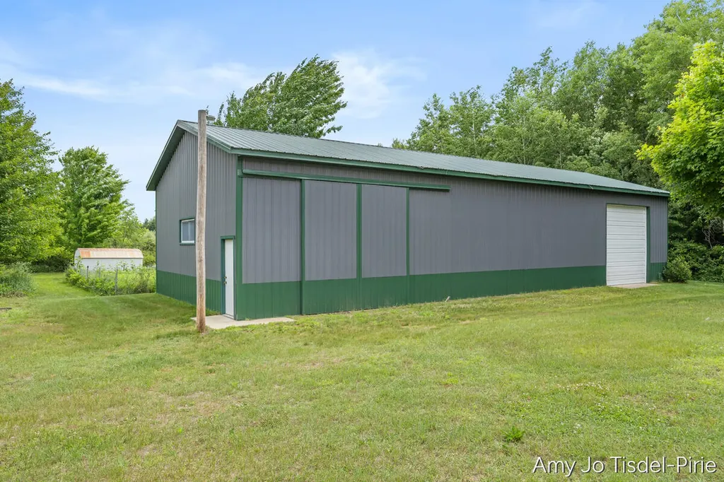 5824 W Grand River Road Bennington Township MI 48848