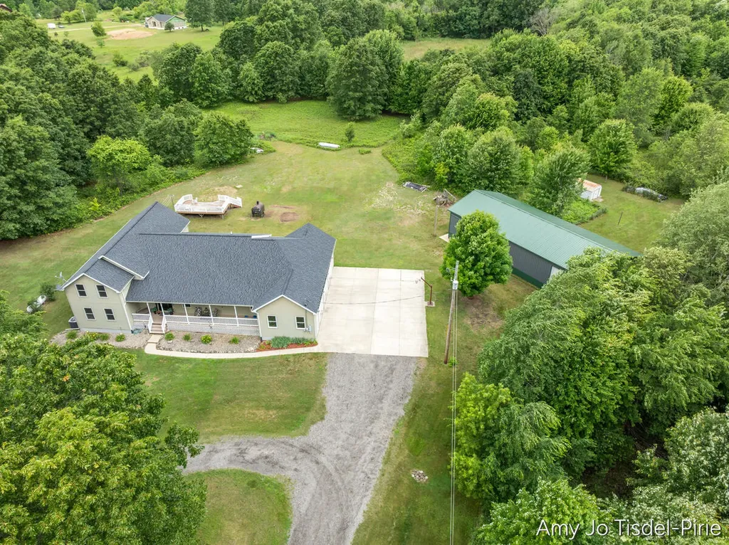 5824 W Grand River Road Bennington Township MI 48848