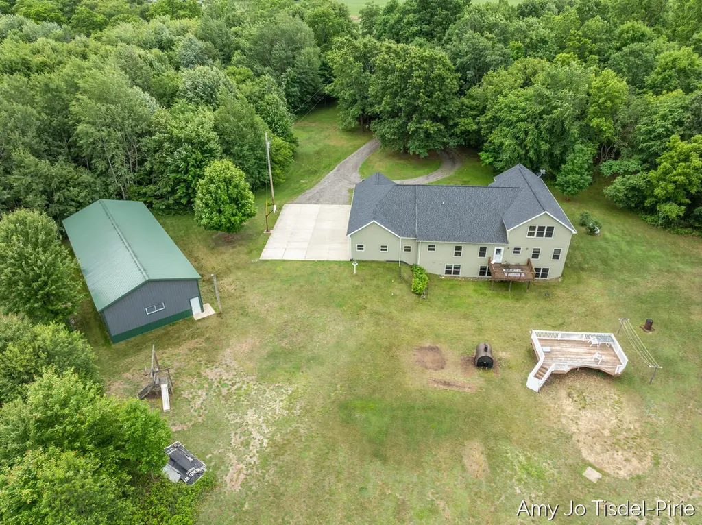 5824 W Grand River Road Bennington Township MI 48848