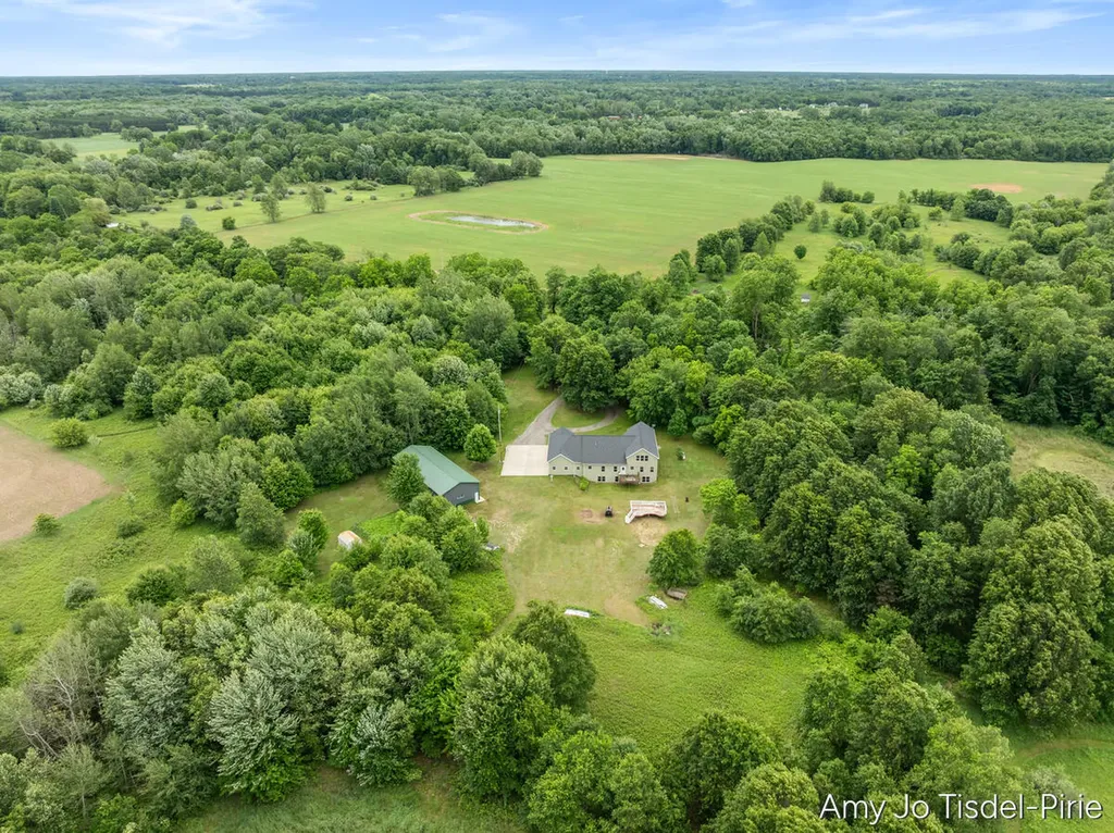 5824 W Grand River Road Bennington Township MI 48848