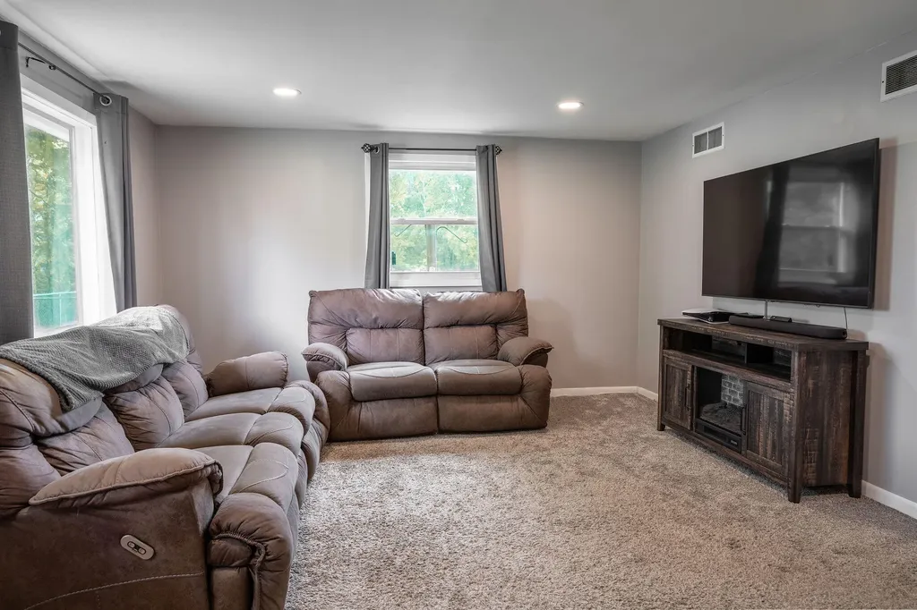 6424 College Avenue SE Gaines Charter Township MI 49548