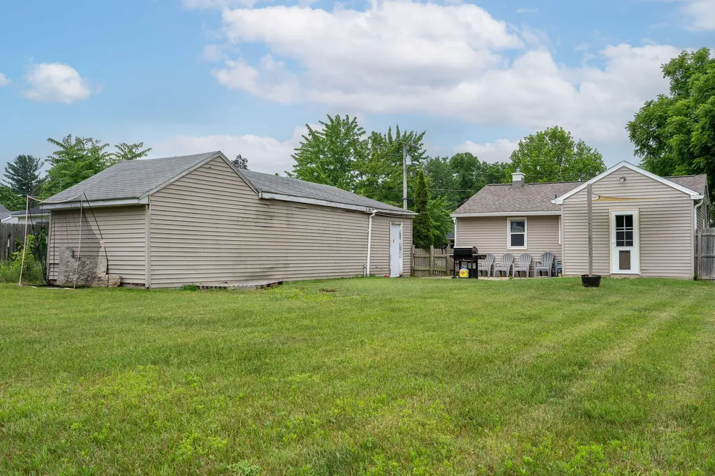 6424 College Avenue SE Gaines Charter Township MI 49548