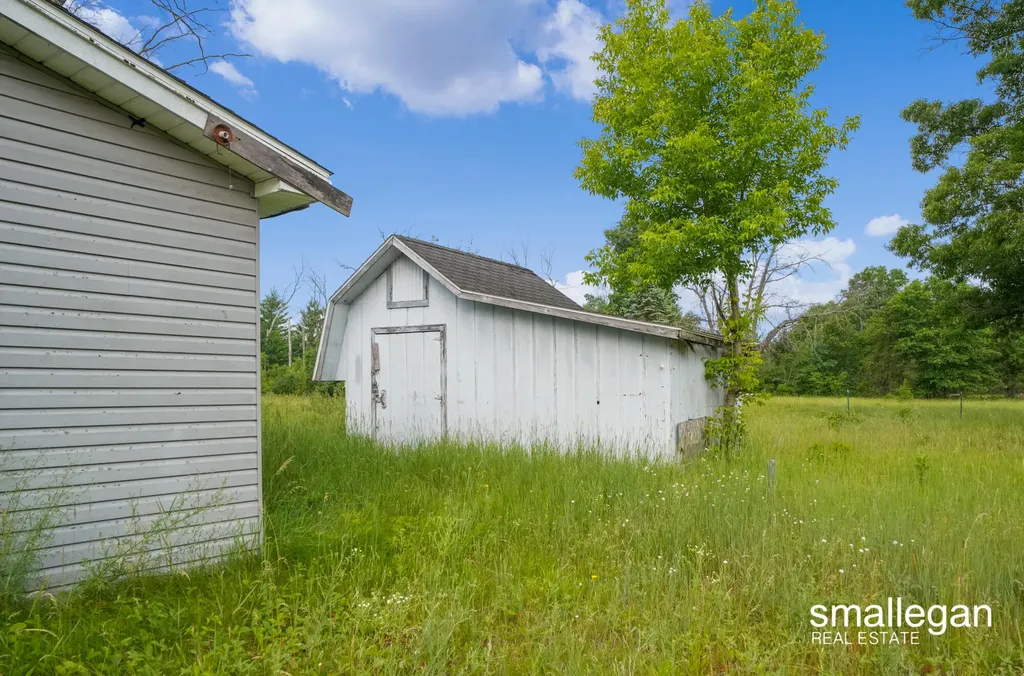 8437 S Michcon Avenue Pleasant Plains Township MI 49304