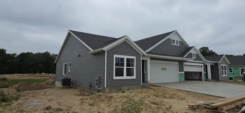 99 Fireside Drive SW Walker City MI 49534