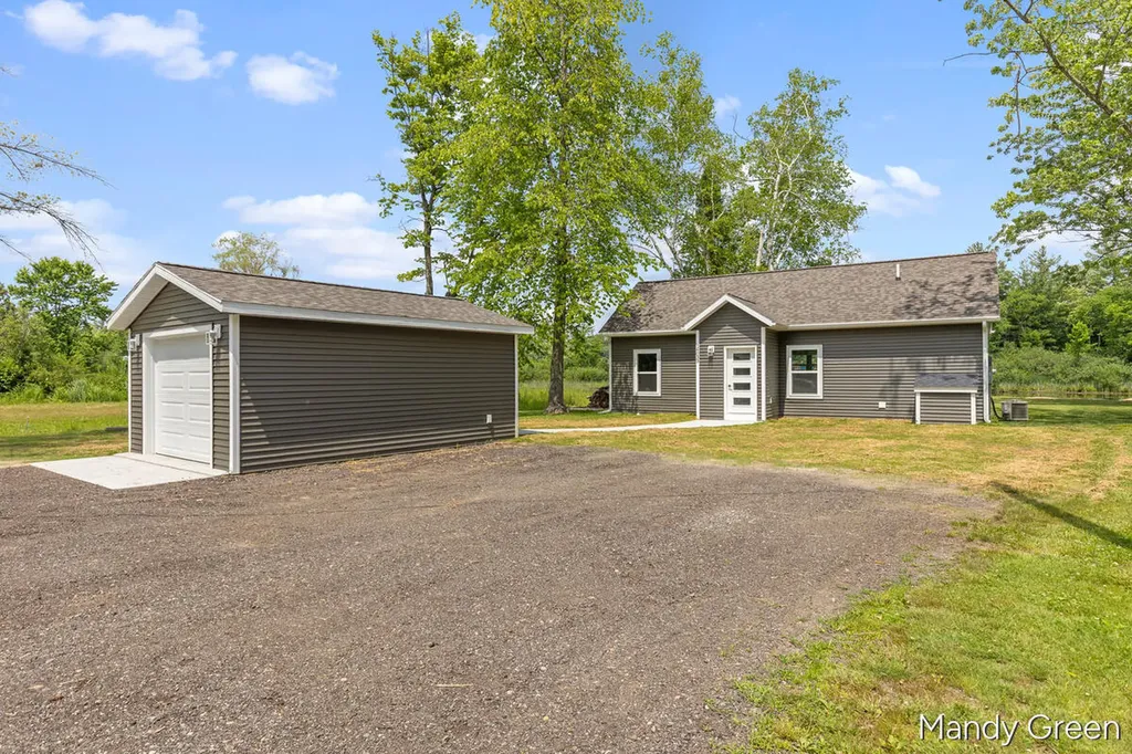 14033 Perch Lane NE Oakfield Township MI 48838