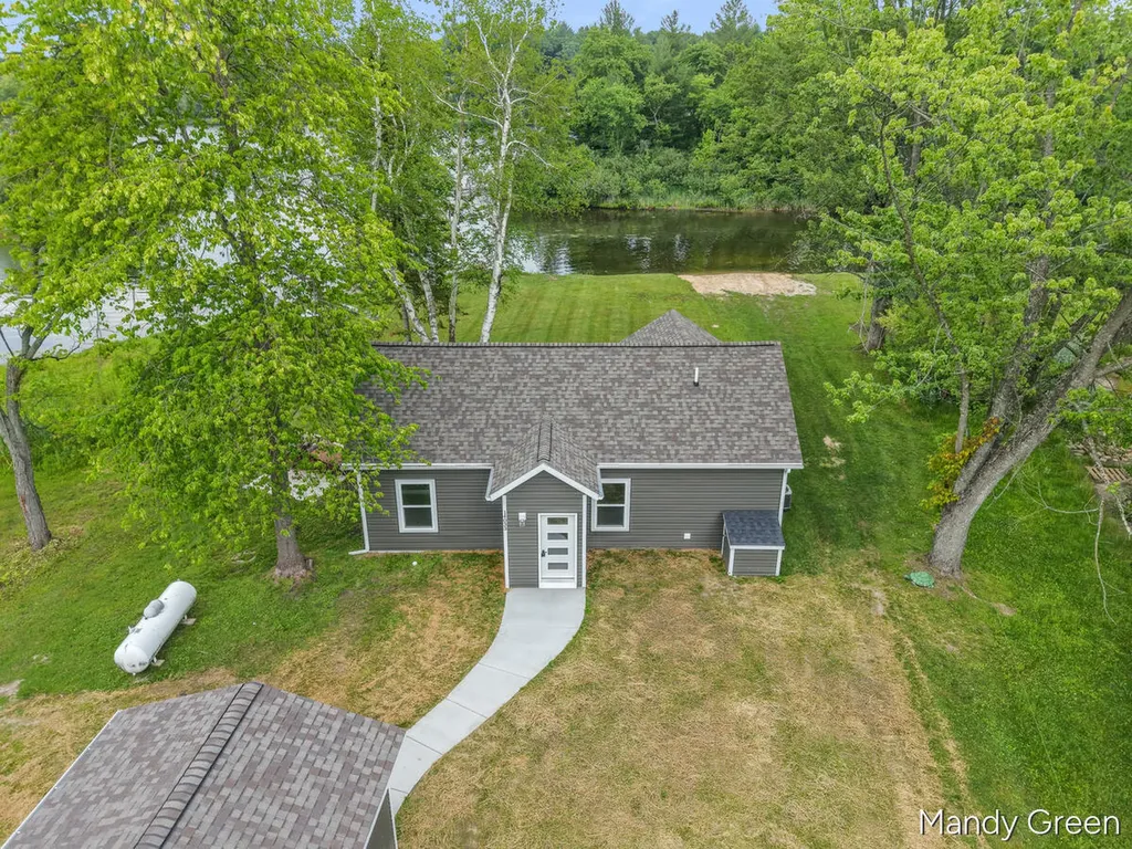 14033 Perch Lane NE Oakfield Township MI 48838