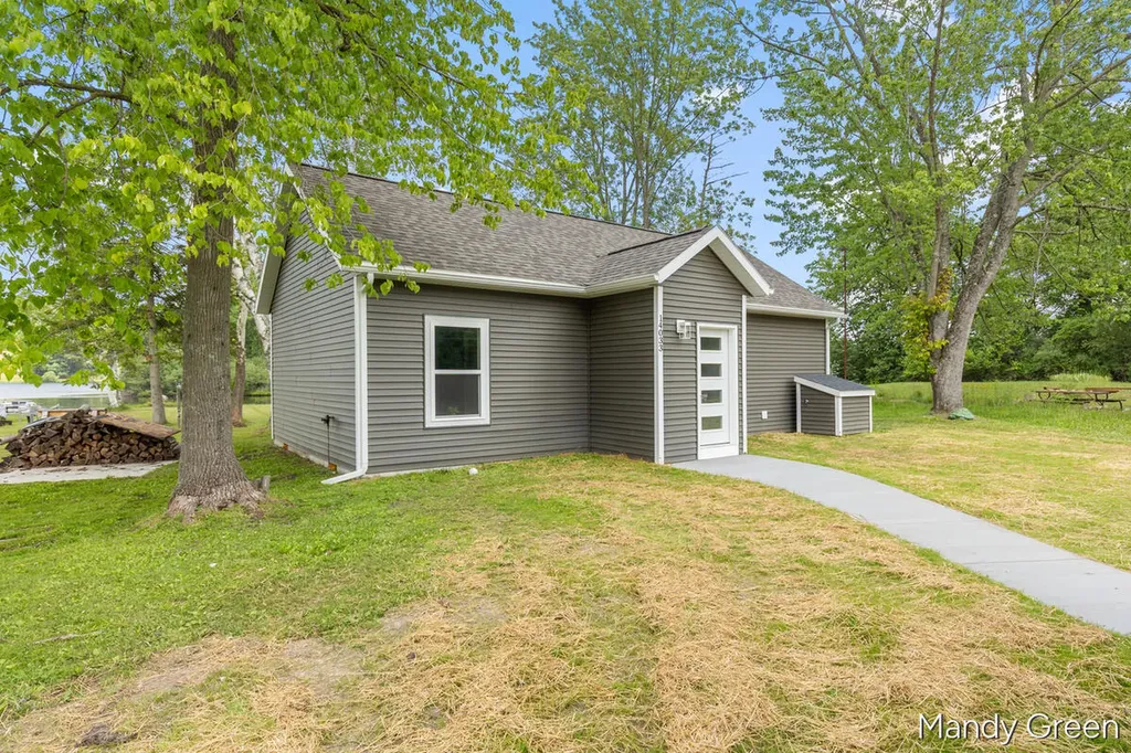 14033 Perch Lane NE Oakfield Township MI 48838