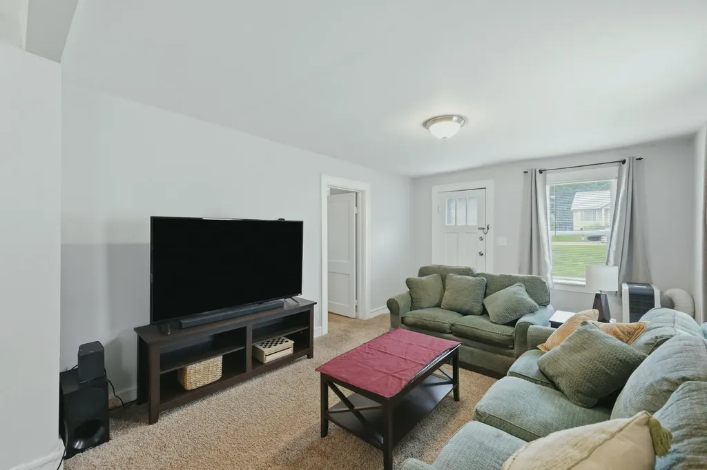 1629 Bristol Avenue NW Grand Rapids City MI 49504