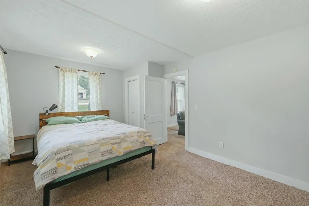 1629 Bristol Avenue NW Grand Rapids City MI 49504