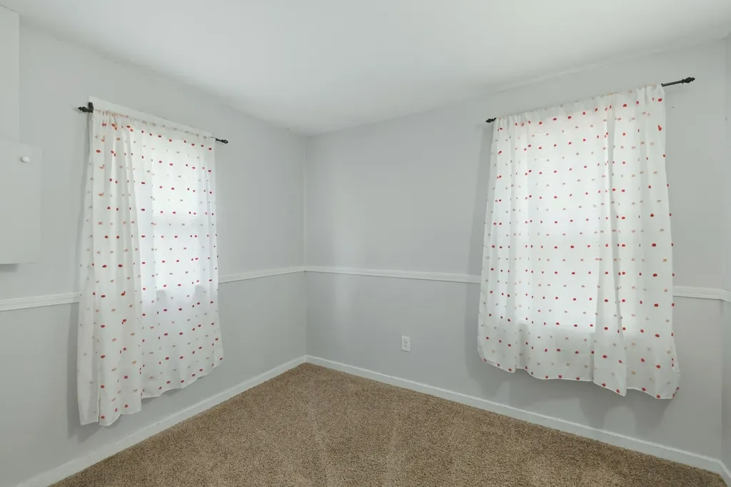 1629 Bristol Avenue NW Grand Rapids City MI 49504