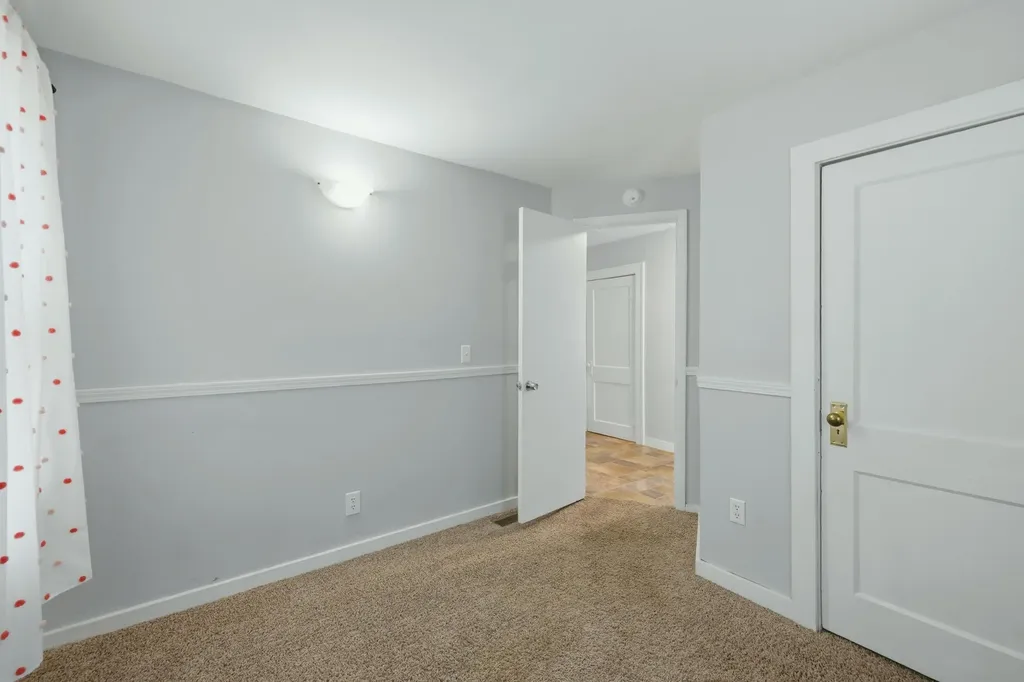 1629 Bristol Avenue NW Grand Rapids City MI 49504