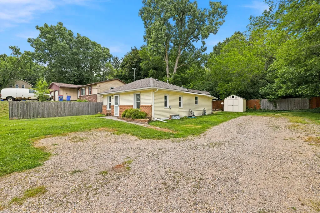 1629 Bristol Avenue NW Grand Rapids City MI 49504