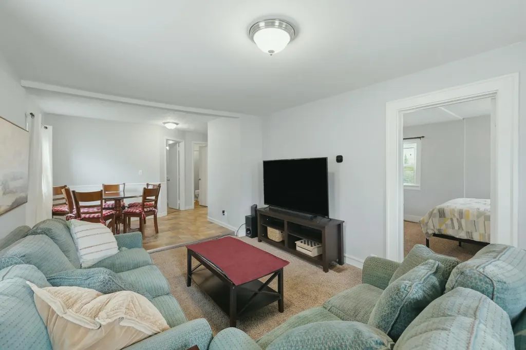1629 Bristol Avenue NW Grand Rapids City MI 49504