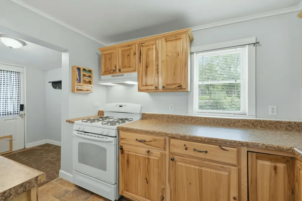 1629 Bristol Avenue NW Grand Rapids City MI 49504