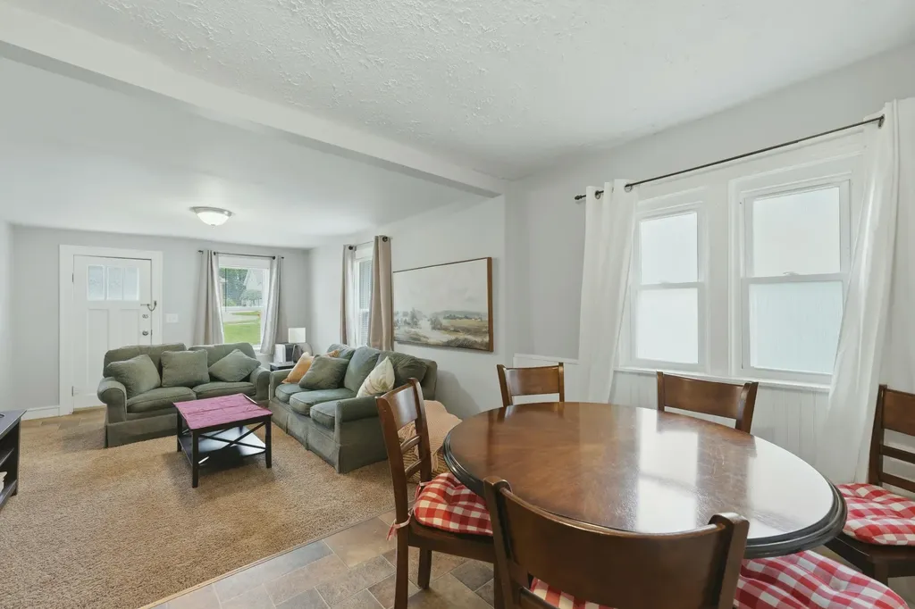 1629 Bristol Avenue NW Grand Rapids City MI 49504