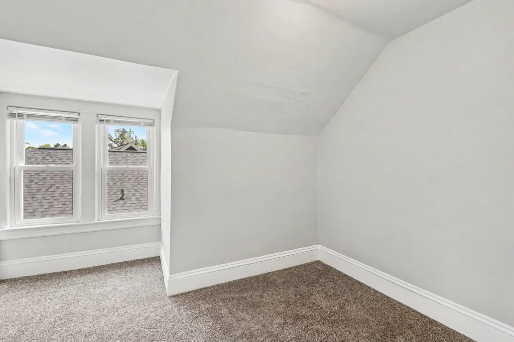 2041 Edgewood Avenue NE Grand Rapids City MI 49505
