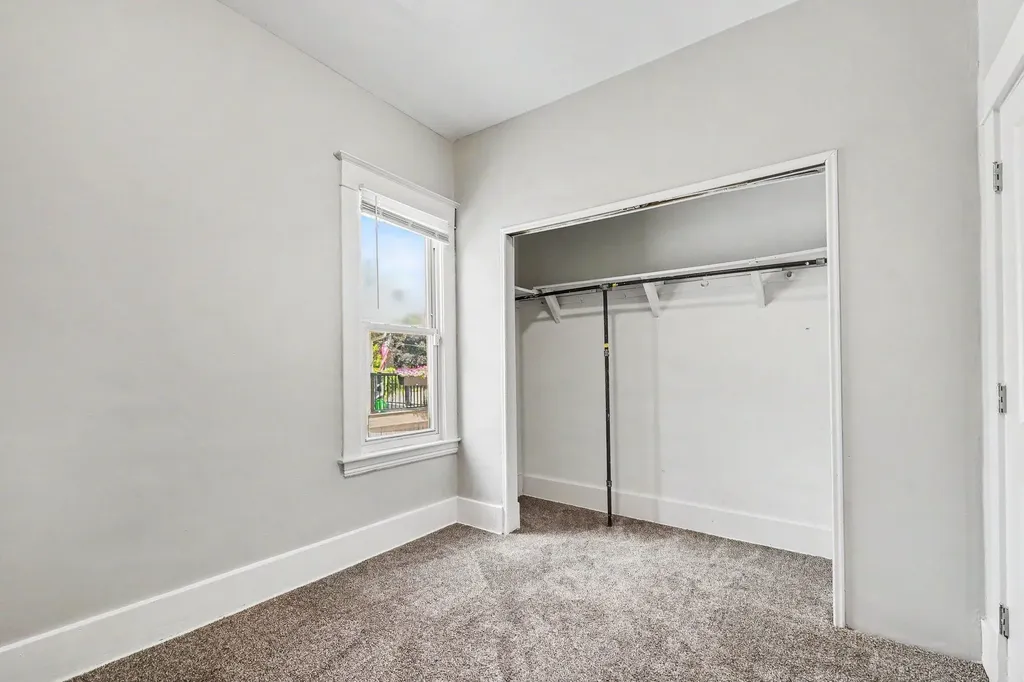 2041 Edgewood Avenue NE Grand Rapids City MI 49505