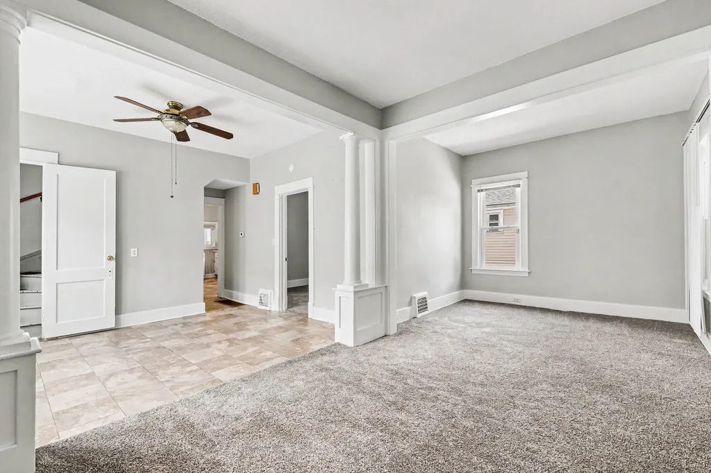 2041 Edgewood Avenue NE Grand Rapids City MI 49505