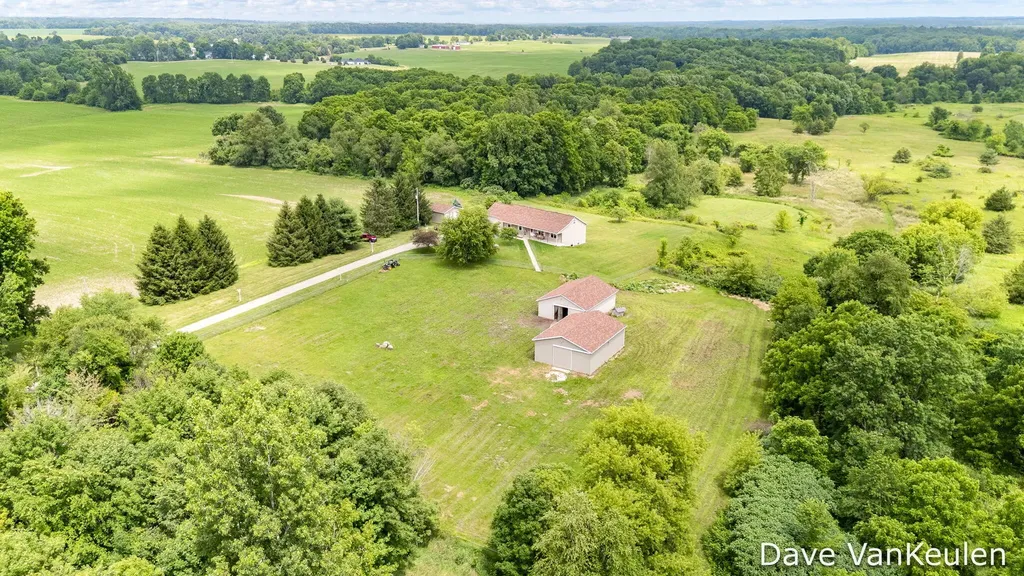 4494 Barber Road Carlton Township MI 49058