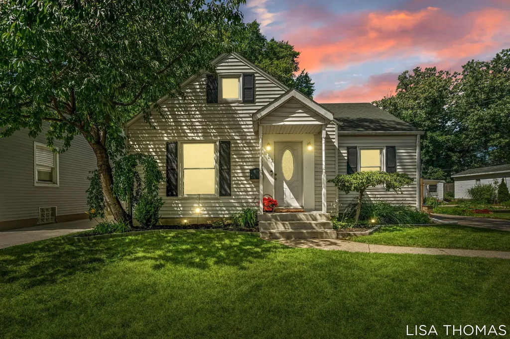 817 Joslin Street SE Grand Rapids City MI 49507