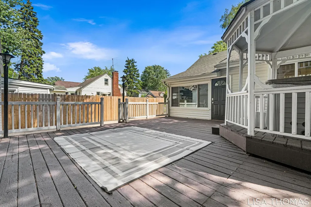 817 Joslin Street SE Grand Rapids City MI 49507