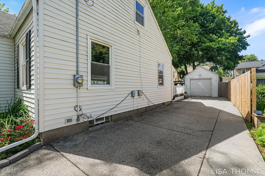 817 Joslin Street SE Grand Rapids City MI 49507