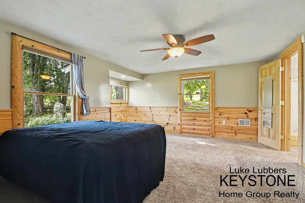 6079 M-32 Vienna Township MI 49709