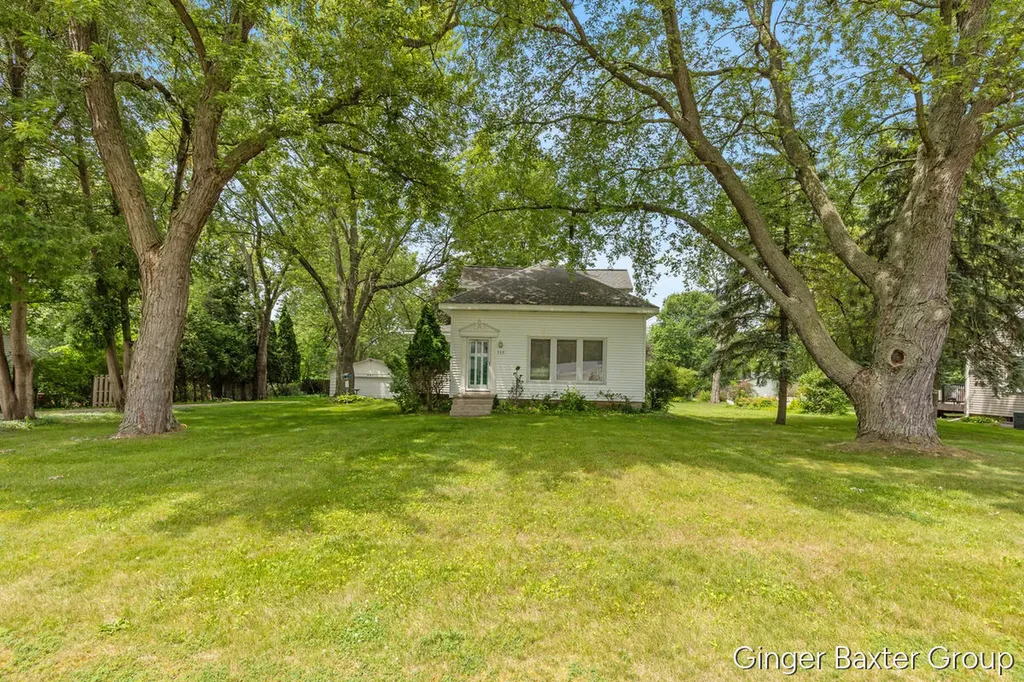 443 East Street Coopersville City MI 49404